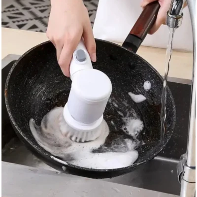 ЧЕТКА ЗА ПОЧИСТВАНЕ MAGIC BRUSH 5 В 1 С ВГРАДЕНА БАТЕРИЯ